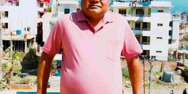 सिरहाको लक्ष्मीपुर पतारीमा नेपाली काङ्ग्रेसबाट चतुरान्नद ठाकुरको अध्यक्षपदमा उम्मेदवारी घोषणा
