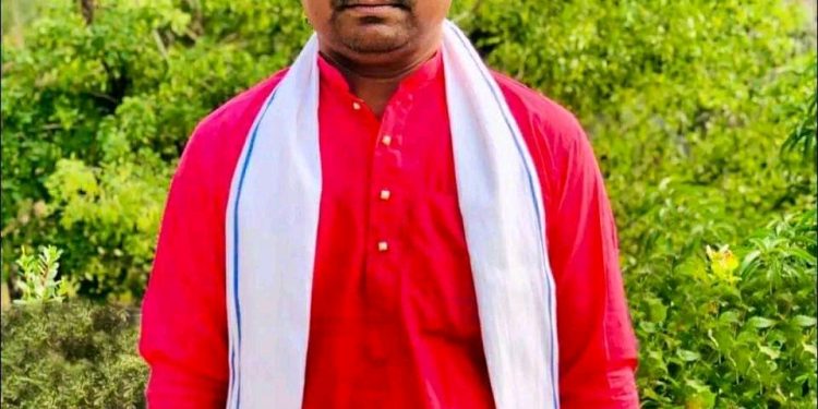 सिरहाको धनगढिमाई १० मा नेपाली काङ्ग्रेसबाट वडा अध्यक्ष पदमा सरोजकुमार महतोको उम्मेदवारी