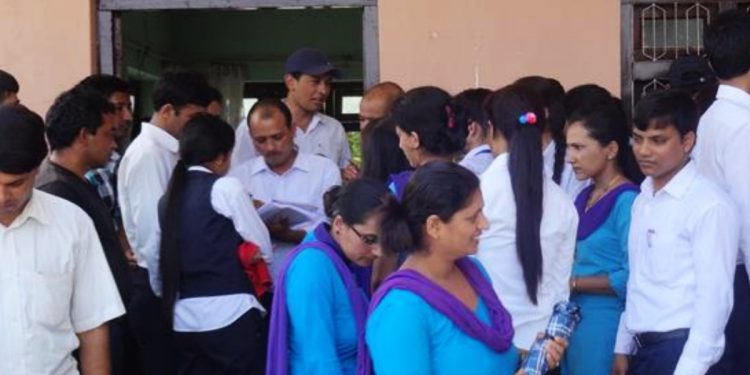 चुनावमा खटिने कर्मचारीलाई दोब्बर तलब, कस्को भत्ता कति (हेर्नुहोस विवरणसहित)