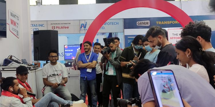 क्यान इन्फोटेक-२०२२ को भायानेट स्टलमा विभिन्न सेलिब्रेटी र प्रविधि उत्साहीहरूको भ्रमण