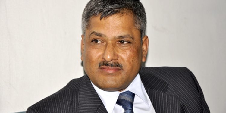 नेपाल राष्ट्र बैंकका गभर्नर महाप्रसाद अधिकारीलाई निलम्वन गर्ने सरकारको निर्णय, निलम ढुंगाना बनिन् कामु गभर्नर