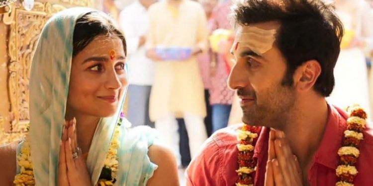 विवाह बन्धनमा बाँधिए आलिया र रणवीर