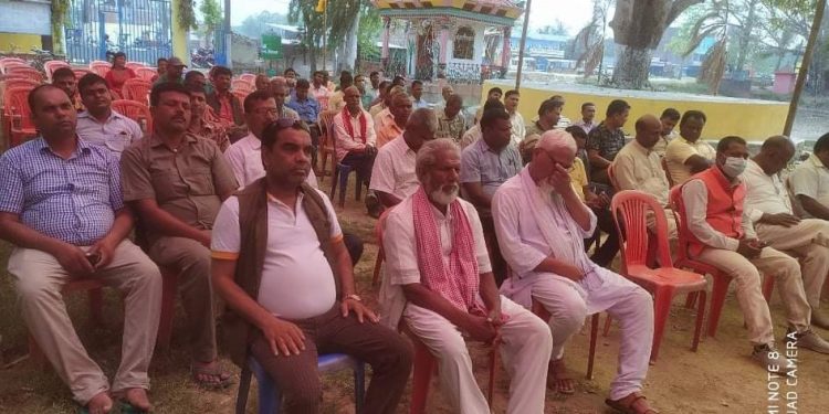 लहानको लक्ष्मण ललिता माध्यमिक बिधालयमा ४ कोठे पक्की भवनको मेयर साह द्वारा शिलान्यास