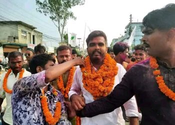 सिरहा नगरपालिका वाडा न.४ रमौलका वडा अध्यक्ष युवा नेता आलमले युवालाई सहि मार्ग देखाउछु भनेर गरे पहिलो प्रतिबद्धता