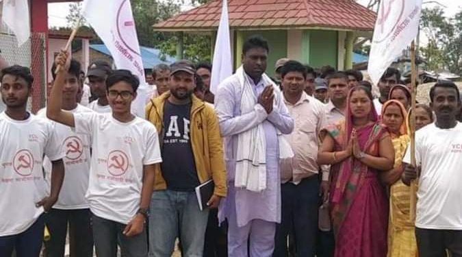 सिरहाको वरियारपट्टी गाउँपालिकामा माओवादी केन्द्रको दोश्रो चरणको घरदैलो सुरु जनतामा उत्साह