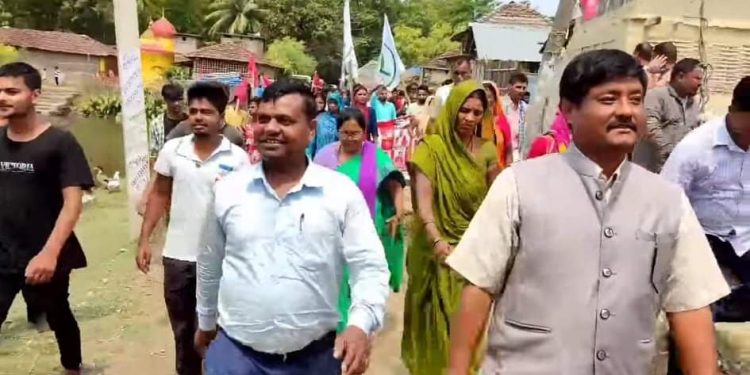 सिरहाको धनगढीमाई नगरपालिका ३ मा माओवादी केन्द्रका बिरेन्द्र साहको व्यापक चर्चा