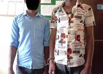 नक्कली नोट कारोबार गर्ने अभियोगमा २ युवक प क्राउ