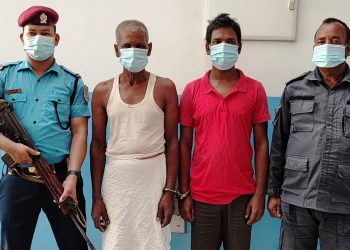 धनुषामा श्रीमतीलाई घाँटी थिचेर ह त्या गरेको आरोपमा आफ्नै श्रीमान् र ससुरा प क्राउ