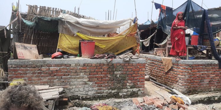 अलपत्र निधि आवास पुरानो भत्कियो, नयाँ बनेनन्
