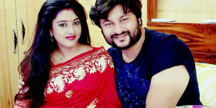 यौ नसम्बन्ध बिना विवाह गरेको ८ वर्ष बित्यो, अभिनेत्रीका नेता श्रीमान्‌ले सोधे, ‘अझै कति कुर्ने ?’