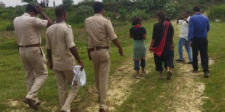विवाहको बहानामा शारिरीक शो षण गर्ने आरकेष्ट्रबालाको चुँगुलमा फँसेका ५ बालबालिकासिहत ९ जना नेपाली महिलाको उद्धार