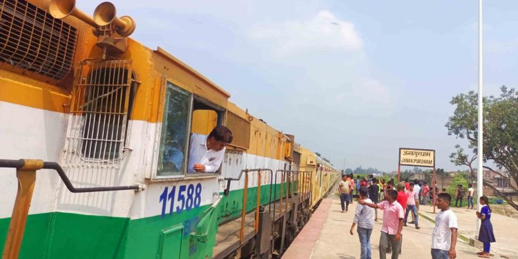 जनकपुरधाम आइपुग्यो रामायण सर्किट रेल (हेर्नुहोस फोटोहरु)