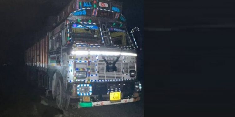 सप्तरीमा ५५ लाख रुपैयाँबराबरको तेलसहित भारतीय ट्रक नियन्त्रणमा