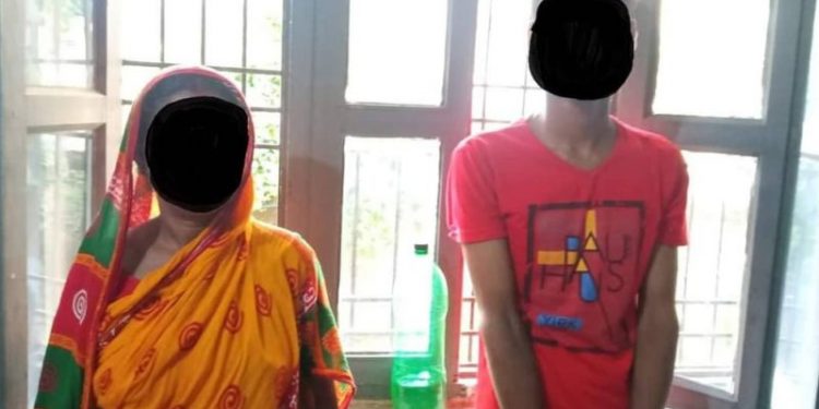 भोजपुरी हिरोइन बनाइदिने प्रलोभन १५ वर्षीय बालिकालाई भारतमा बेच्ने दुईजना प क्राउ