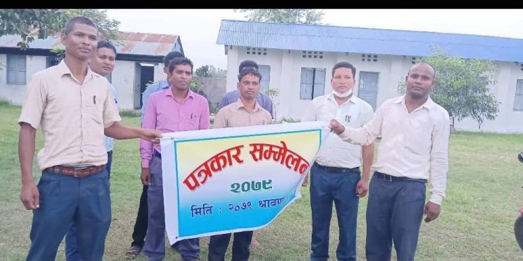 सिरहा : लहानको माबी पडरीयामा शिक्षक भर्नामा अनियमितता भएको खुलासा