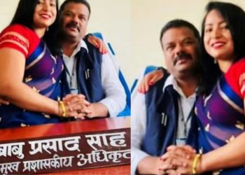 मधेस प्रदेश : नगरपालिकाको कार्यकक्षमै टिकटकमा मस्त नगरपालिकाका अधिकृत रामबाबु साह