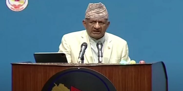 पेट्रोलियम पदार्थको मूल्य तत्काल घटाउन एमालेको माग