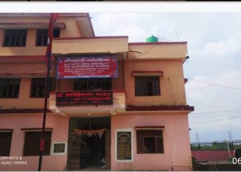 सिरहाको बरियारपट्टी गाउँ पालिकाकामा करार कर्मचारी द्वारा १५ दिन देखि धर्ना