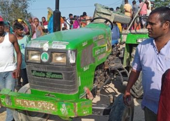 महोत्तरीमा बोलबम यात्रु बोकेको दुईवटा ट्याक्टर दुर्घटना, १७ जना घाइते
