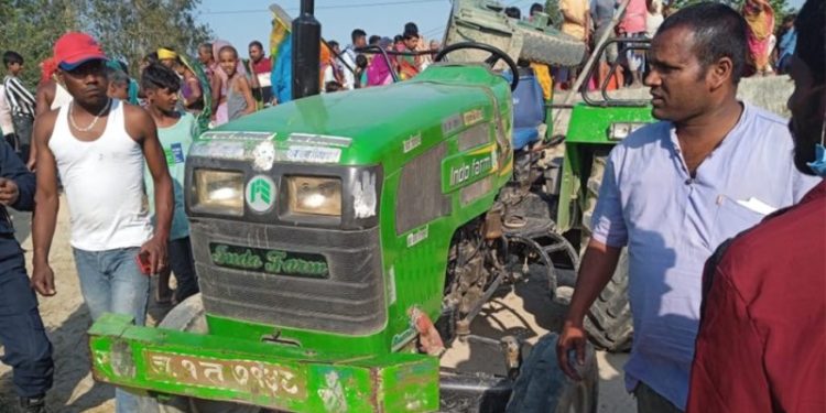 महोत्तरीमा बोलबम यात्रु बोकेको दुईवटा ट्याक्टर दुर्घटना, १७ जना घाइते