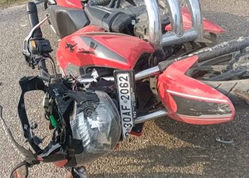 महोत्तरीमा बयलगाडीमा मोटरसाइकल ठोक्किएर दुर्घटना हुँदा युवकको मृ त्यु