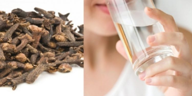 हरेक राति सुत्नुअघि एक गिलास तातोपानी र ल्वाङ