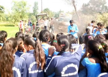 महोत्तरी : अनुशासनहिन काम गरेको भन्दै एकसय विद्यार्थी विद्यालयबाट निष्काशित