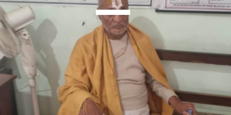 सहायक सिडिओको हस्ताक्षर किर्ते गरेको आरोपमा मटिहानीका महन्त जगन्नाथ दास प क्राउ