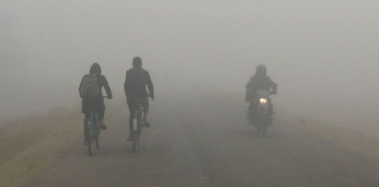 शीतलहर र हिमपातको समयमा कसरी सुरक्षित रहने ?