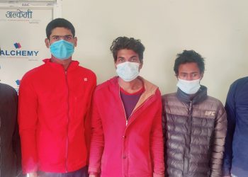 धनुषाको विभिन्न स्थानबाट चो री गरेको आरोपमा पाँचजना प क्राउ