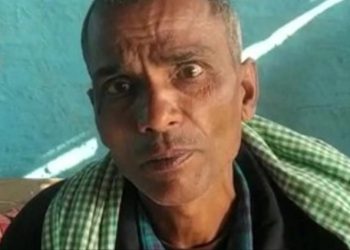 धनुषामा फुलमाला बाँडने मालीको साईकल र मोबाईल लुटियो