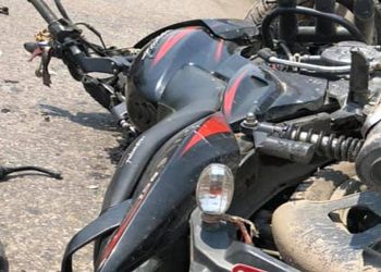 महोत्तरीमा दुर्घटनामा परेको मोटरसाईकलबाट गाँजा बरामद