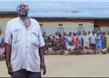 संसारकै सबैभन्दा ठूलो परिवार ! घरमूलीका १० श्रीमती, ९८ छोराछोरी, ५६८ नातिनातिनी