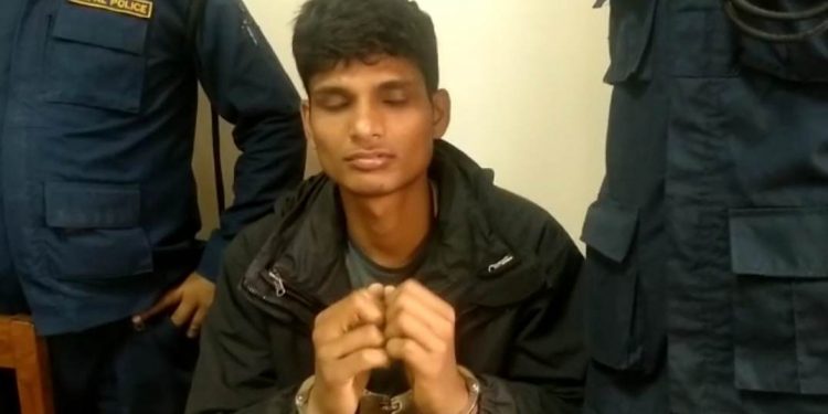 महोत्तरीबाट फर्जी नेपाली नागरिकता लिन खोज्ने एक भारतीय प क्राउ