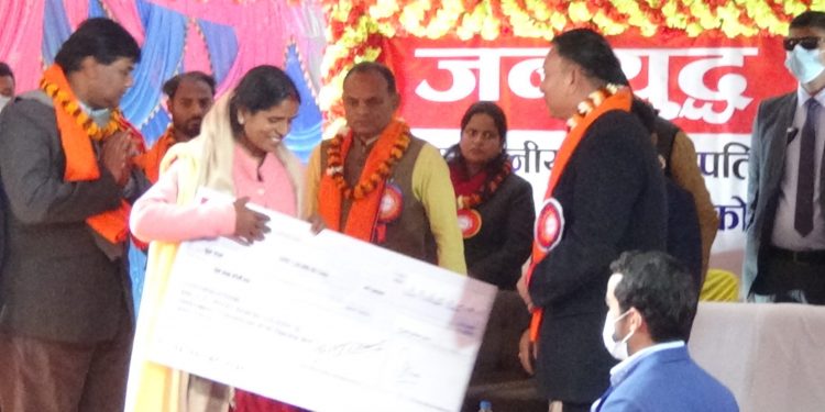 मधेश सरकारले मनायो जनयुद्ध दिवस, ५४० जना सहिद परिवारलाई एक लाखका दरले सहयोग प्रदान