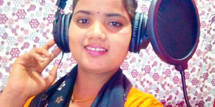 विराटनगरकी सुनिता सरदार गायनक्षेत्रमा जम्दै प्रतिभा लुकाएर हैन देखाएर हुन्छ