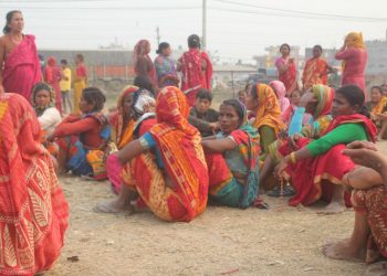 मधेस प्रदेश : गरिबलाई मारेर लघुबित्त मोटाउन थालेको भन्दै ऋणीहरू आन्दोलनमा