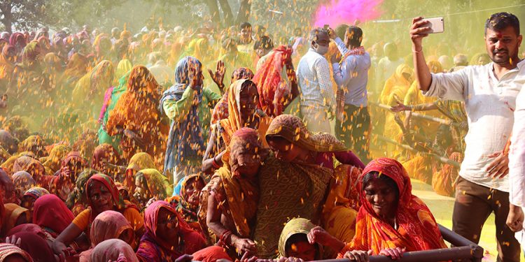 तराई-मधेसमा किन ३ दिन खेलिन्छ होली ?