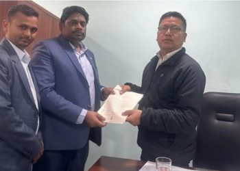 अ श्लील भिडियो बनाएर ब्ल्याकमेल गरेको भन्दै पूर्वमन्त्री खानद्वारा साइबर ब्युरोमा उजुरी