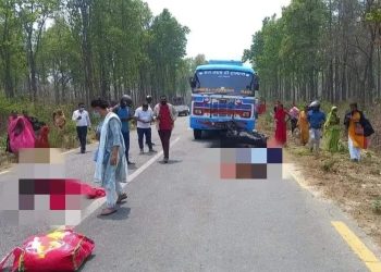 महोत्तरीमा बसले मोटरसाइकललाई ठक्कर दिदा सिरहाको तीन जनाको मृ त्यु