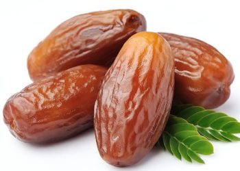 खजुर : खाली पेटमा खाने वा खाना खाइसकेपछि ? दिनमा कति खाने ? बच्चालाई धेरै नदिनुहोस्