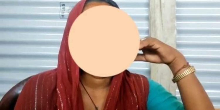 वडा अध्यक्षद्वारा एकल महिलालाई यौ न प्रस्ताव राखेको आरोप (हेर्नुहोस भिडियो सहित)