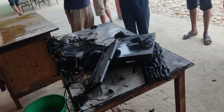 सर्लाही सीडीओ कार्यालयमा आगलागी, सेवा अवरुद्ध