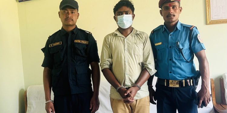 धनुषाबाट श्रोत नखुलेको २० लाख रकम सहित हुण्डी कारोवारी प क्राउ
