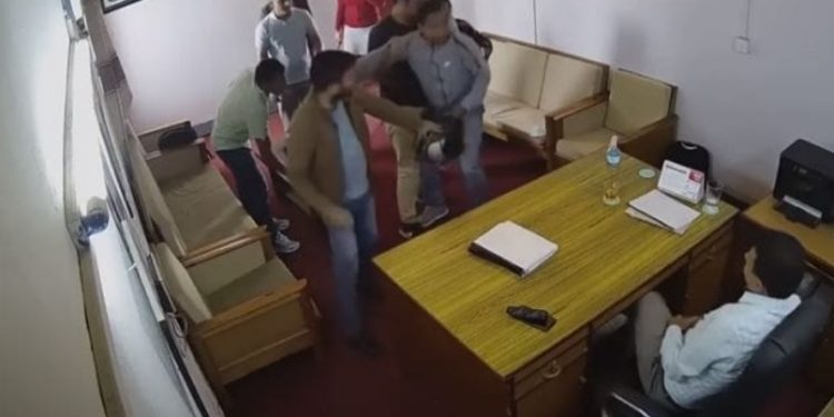 त्रिवि समाजशास्त्र विभाग प्रमुखमाथि आंशिक शिक्षकको आ क्रमण प्रयास