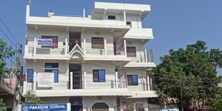 सप्तरीमा छात्रावासको तेस्रो तल्लाबाट लडेर डाकनेश्वरी नगरपालिका वडा न.–७ का एक विद्यार्थीको मृ त्यु
