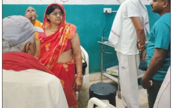 प्रादेशिक अस्पताल जनकपुरधाममा मुख्यमन्त्री यादवद्वारा फेरि छड्के