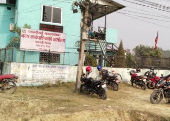 सिरहाका स्थानियतहहरुमा प्रशासकीय अधिकृत नहुँदा सेवा प्रभावित