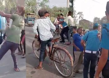 मोटरसाइकल पल्टिएर घाइते भएकालाई उठाउन जाँदा उल्टै कु टिए ट्राफिक प्रहरी