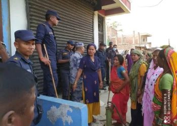 सिरहाको लहानमा लघुवित्त संस्थाका विरुद्धको आन्दोलन चर्कियो,संस्थाहरुले कार्यालयको बोर्डसमेत हटाए